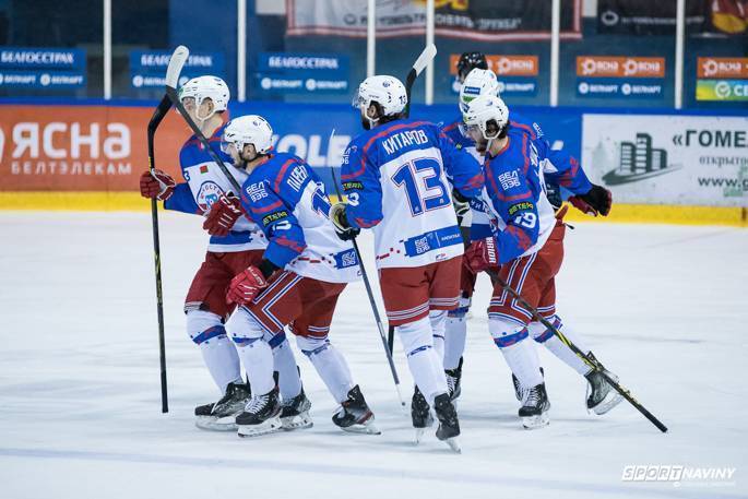 Логотипы команд белорусской хоккейной Экстралиги. Дрозд хоккеист. Атом хоккей чб.