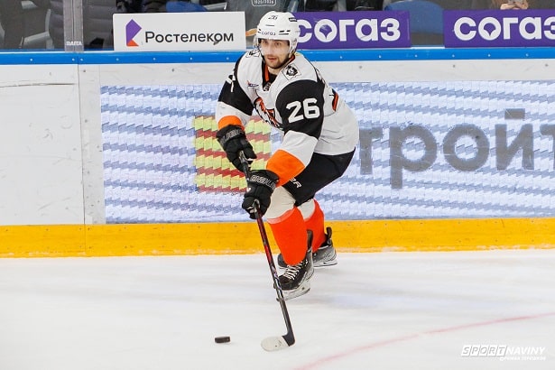 shvarev artem hc amur