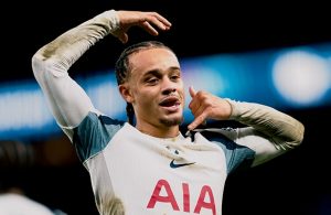 Хави Симонс