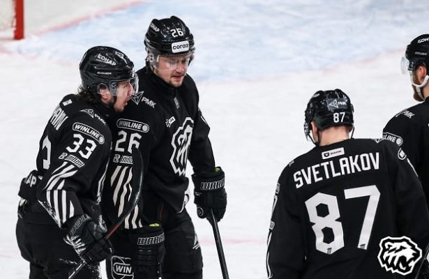 трактор хоккейный клуб