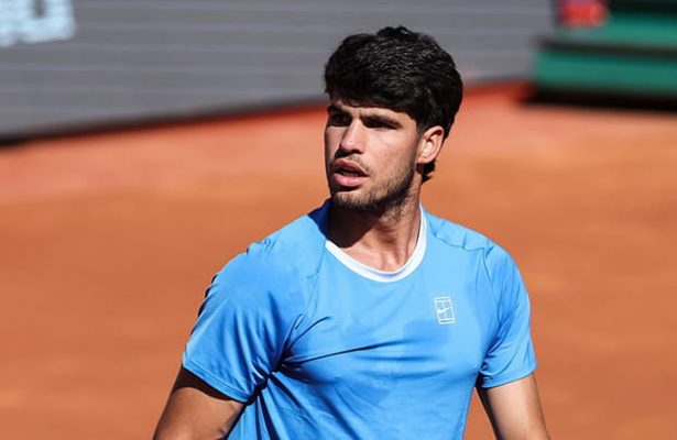 Карлос Алькарса