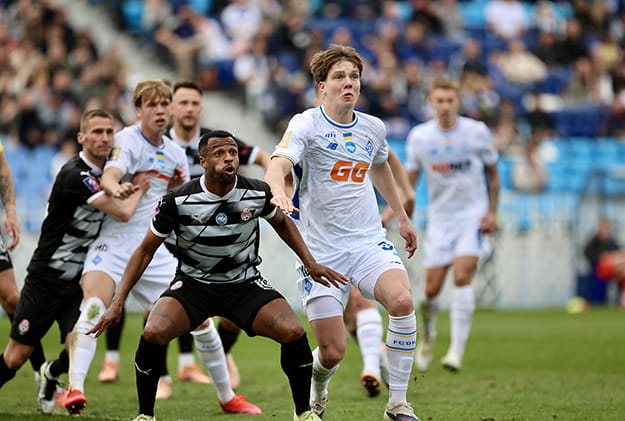 Динамо Киев-Заря