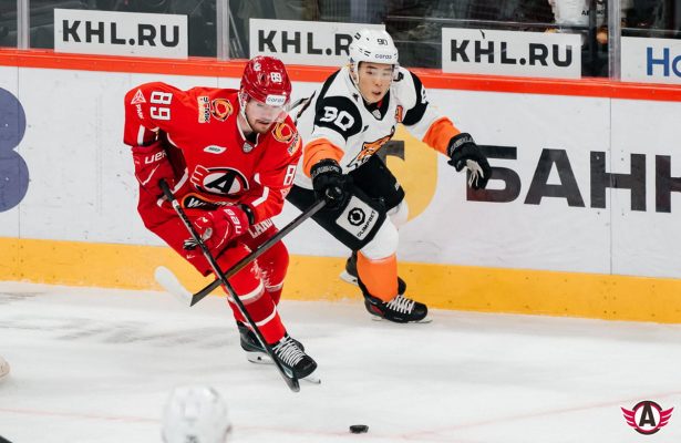 automobilist-amur-khl
