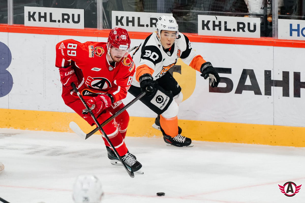 automobilist-amur-khl